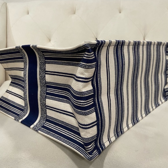 Christian Dior Stripes Book Large Tote Bag - Picture 5 of 16